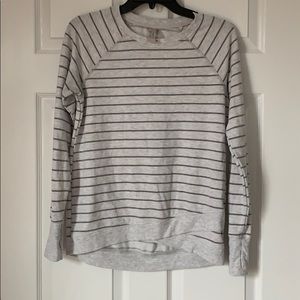 Danskin gray cross-cross bottom sweatshirt